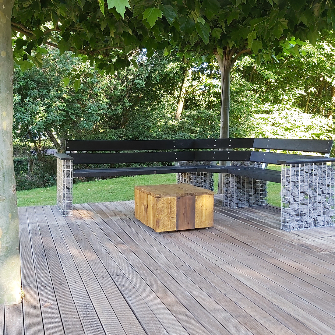 Steinkorb Gartenbank