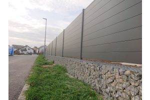 WPC Sichtschutzzaun mit Gabionen – WPC-zaun mit Gabionen