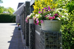 WPC Sichtschutzzaun mit Gabionen – WPC-zaun mit Gabionen