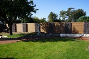 WPC-Sichtschutz – Aufbauteam WPC. WPC-Sichtschutz