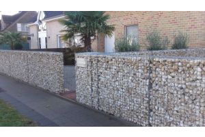 Gabionen Briefkasten mit Yellow Sun – Gabionen Briefkasten. Gabionen Briefkasten mit Yellow Sun