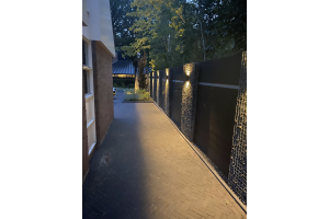 WPC Sichtschutzzaun mit Gabionen mit LED-Beleuchtung – WPC-zaun mit Gabionen