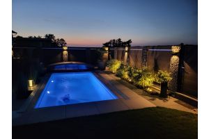 WPC Sichtschutzzaun mit Gabionen mit LED-Beleuchtung – WPC-zaun mit Gabionen