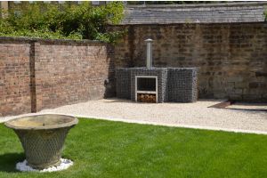 Gabionen Gartenkamin mit Basalt Bruchstein – Basalt Bruchsteine. Gabionen Gartenkamin mit Basalt Bruchstein