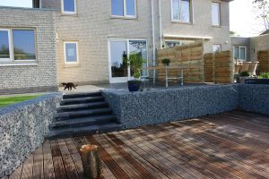 Steinkörbe mit Basalt Bruchsteine – Basalt Bruchsteine. Steinkörbe mit Basalt Bruchsteine