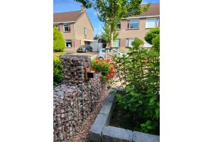 Gabionen mit Sus Square Rust – Gabionen LED beleuchtung. Gabionen mit Sus Square Rust