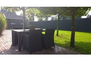 Gabionenzaun mit Basaltbruchstein – Gabionen