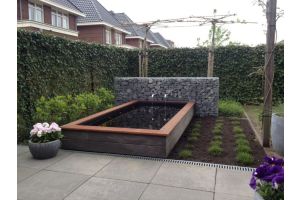 Gabionen mit Basalt Bruchsteine – Basalt Bruchsteine. Gabionen mit Basalt Bruchsteine