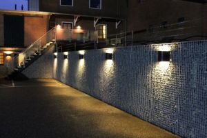 Steinkörbe mit Basalt Bruchsteine – Basalt Bruchsteine. Steinkörbe mit Basalt Bruchsteine