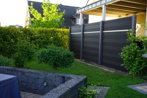 WPC-Sichtschutz – Aufbauteam WPC. WPC-Sichtschutz