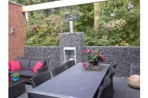 Gabionen Gartenkamin mit Norwegen Granit – Gartenkamine. Gabionen Gartenkamin mit Norwegen Granit