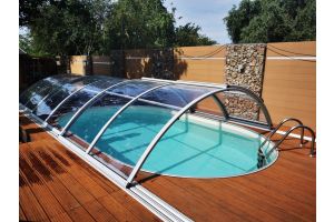 WPC Sichtschutzzaun mit Gabionen mit Grauwacke Bruchstein – WPC-zaun mit Gabionen