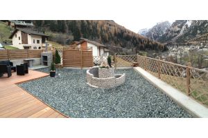 Gabionen Kräuterspirale und Gartenkamin – Gartenkamine. Gabionen Kräuterspirale und Gartenkamin